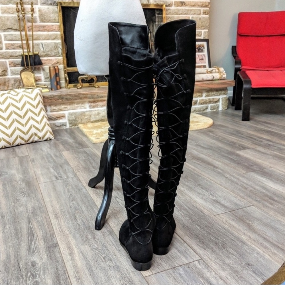 Authentic Vince Camuto suede boots